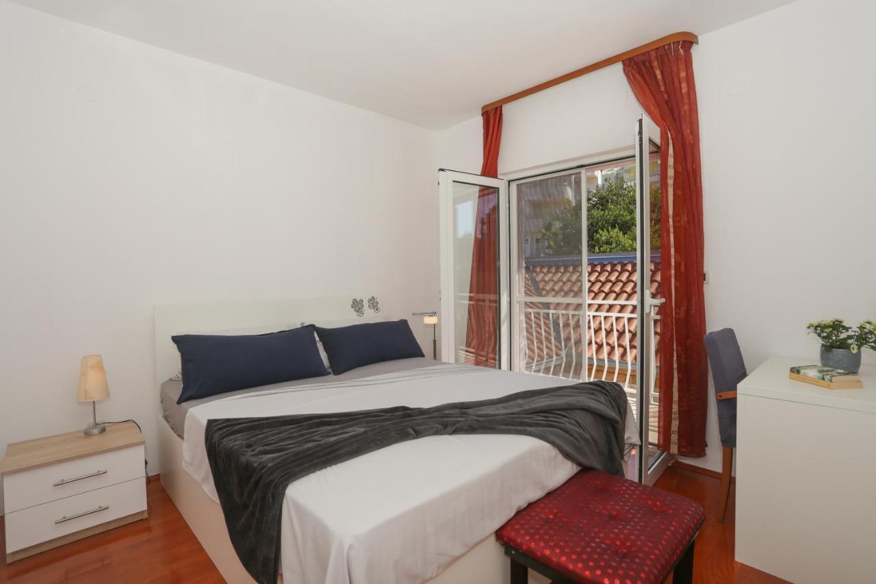 Casa Zorana-Alba Apartments Трогир Екстериор снимка