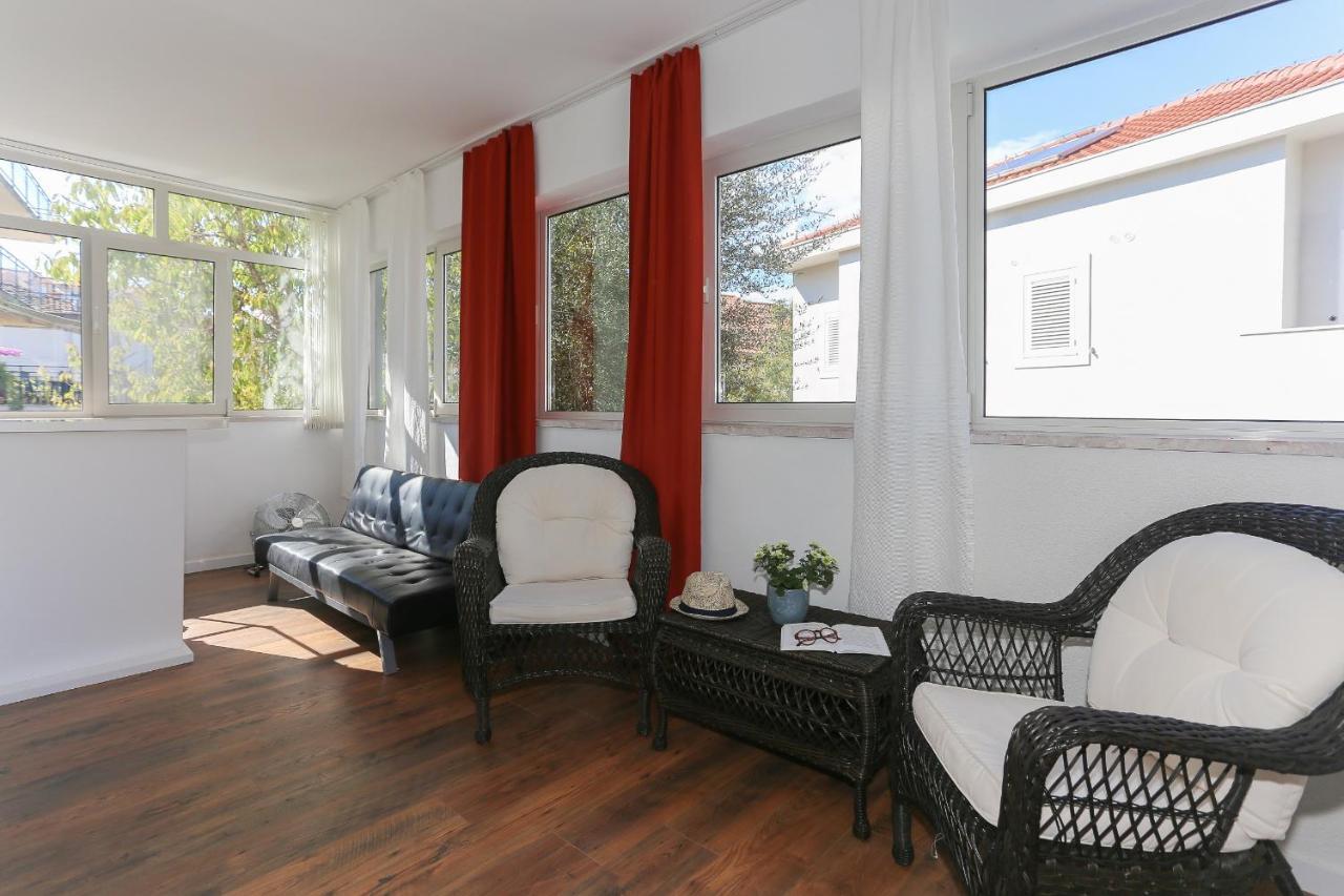 Casa Zorana-Alba Apartments Трогир Екстериор снимка