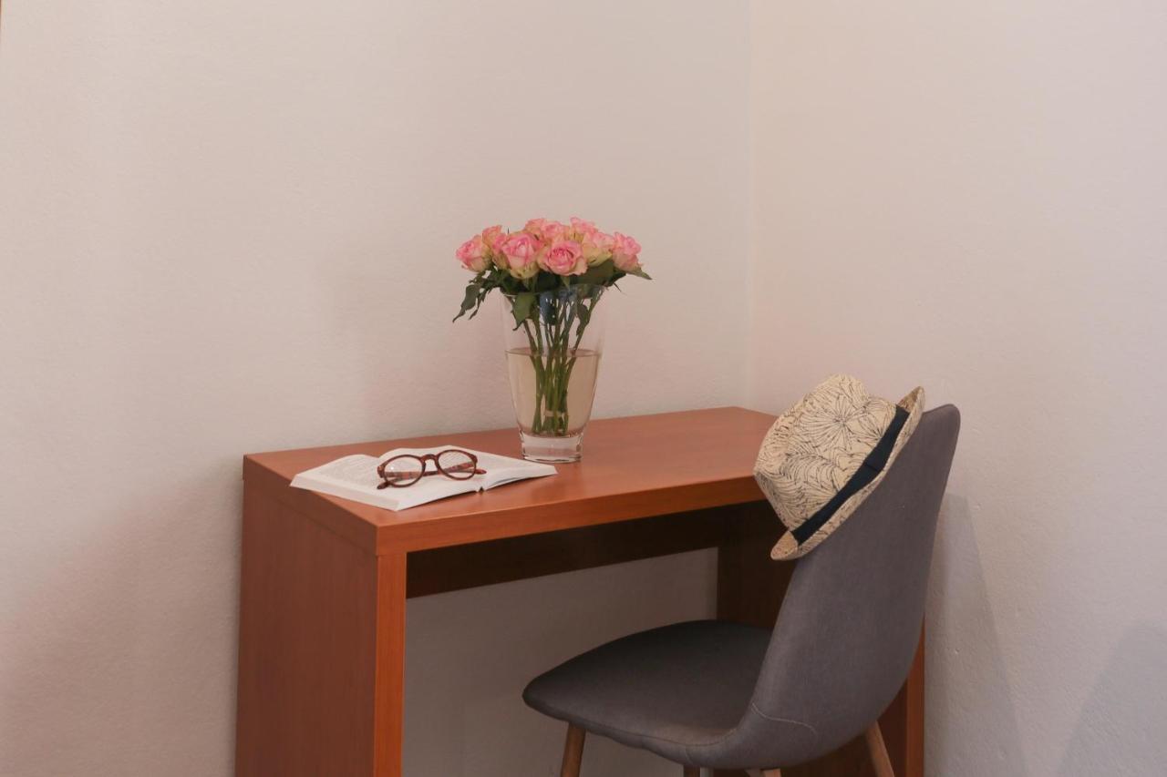Casa Zorana-Alba Apartments Трогир Екстериор снимка